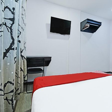 Super Oyo 992 Orange Hotel Kuala Pilah Exterior foto