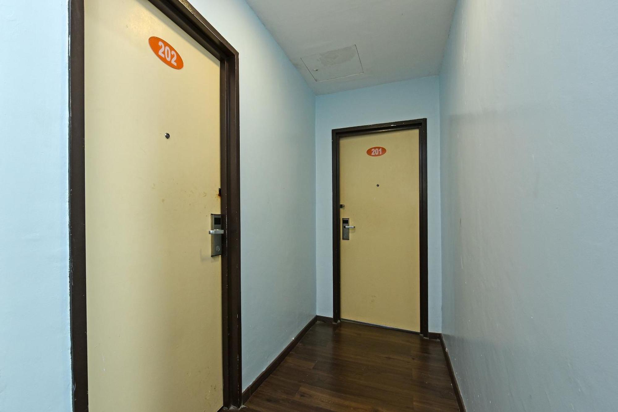 Super Oyo 992 Orange Hotel Kuala Pilah Exterior foto